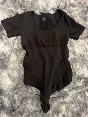 Amazon Black Short-Sleeve Scoop Neck Bodysuit thumbnail 1