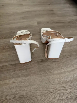 Amazon White Chunky Heels thumbnail 4