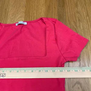 Zara Womens Pink Square Neck Short Sleeve Crop Top Tee‎ T-Shirt Size Large thumbnail 2