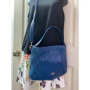 Coach Medium W Adjustable Strap Blue Leather Cross thumbnail 8