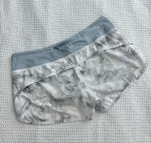 grey speed shorts Breeze By White Light Cast/Light Cast thumbnail 2