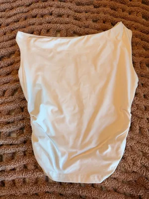 Trendy Queen Women’s Small Ivory One Shoulder Ruched Side Going Out Top thumbnail 1