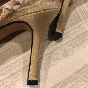 Stuart Weitzman Gold Strap Slingback Formal Heels Size 9 thumbnail 7