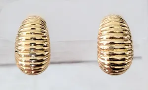 Vintage Clip On Earrings Stylish Chunky Large Statement Gold Tone Corrugated thumbnail 1
