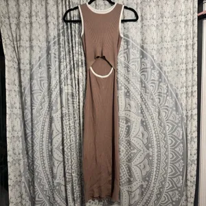 Beige Cut Out Knit Midi dress Size XS thumbnail 2