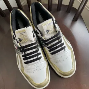 Reebok Gold Foil Leopard Print Sneakers Athletic Shoes 9.5 thumbnail 2