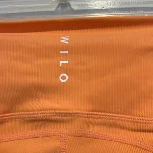 Wilo Melbourne-Australia peach colored leggings size small. NWOT! thumbnail 5