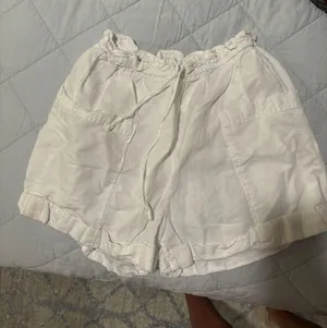 Linen Shorts thumbnail 1