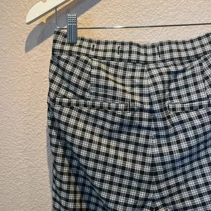 Hollister Women’s Black and White Plaid Stretchy Pants Medium Ultra High Rise thumbnail 10