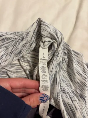 Lululemon tank top thumbnail 4