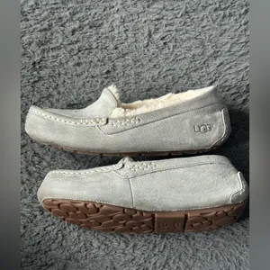 UGG Ansley water resistant suede slippers size 7 thumbnail 10