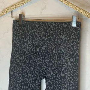 Spanx look at me now leggings indigo leopard thumbnail 8