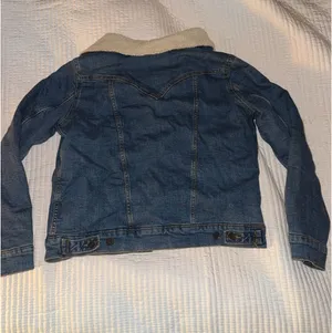 Wrangler Sherpa Lined Denim Jacket thumbnail 4
