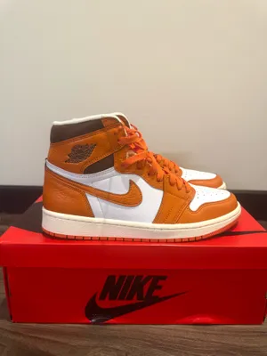 Women’s Jordan 1 Retro High OG Starfish Orange & White thumbnail 3