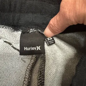 Hurley Shorts Womens XS Gray Heather Dolphin Hem Drawstring Pocket thumbnail 2