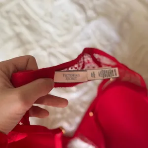 Victoria's Secret Vibrant Red Lace Bras 34C thumbnail 6