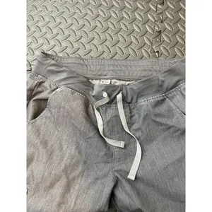 FIGS Zamora Jogger Gray Scrub Pants Sz‎ medium Women's Style W18SW2005 thumbnail 2