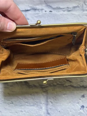 Patricia Nash Savena Kiss-Lock Leather Wristlet Suede Interior Detachable Strap thumbnail 10