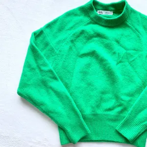 Zara Soft Knit Sweater Womens Size XS Neon Green Wool Blend Crewneck Raglan Cozy thumbnail 3