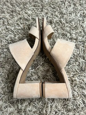 42 Gold Suede Block Heels Sz 7 thumbnail 3