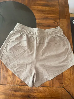 Women’s Lululemon Inner Glow High-Rise Shorts 3" thumbnail 2