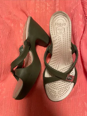 CROCS Women's  Cross-Strap Slide Sandals thumbnail 3