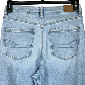 American Eagle SZ 8 Highest Rise Mom Jeans Distressed Rips Chewed Hem Light Wash thumbnail 6