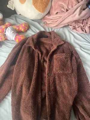 brown fluffy jacket Size M thumbnail 3