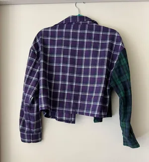SheIn Cropped Flannel Shirt thumbnail 2