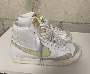 Blazer Mid 77 thumbnail 1
