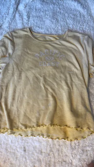 American Eagle Outfitters T-shirt thumbnail 1