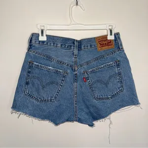 Levi's 501 Light Wash Distressed Denim Jean Shorts 27 thumbnail 5