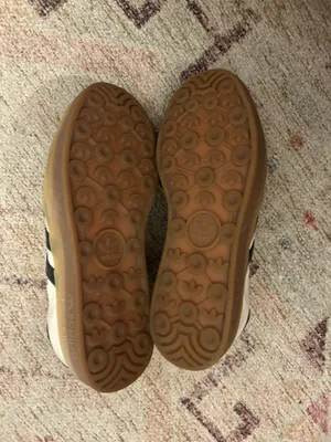 Light pink and navy Adidas gazelles  thumbnail 3