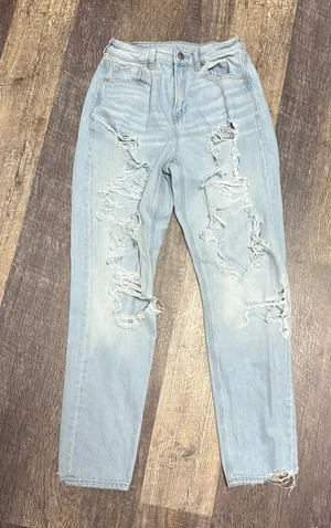 American Eagle Jeans Mom Ripped thumbnail 1