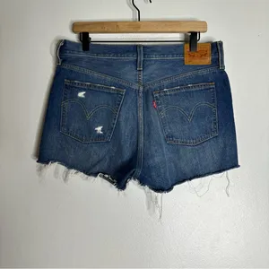 Levi’s 501 Size 31 Cut‎ Off Distressed Jean Shorts CP thumbnail 2