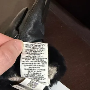 NWT UGG Size Small Black Leather Gloves with Fur Trim thumbnail 4