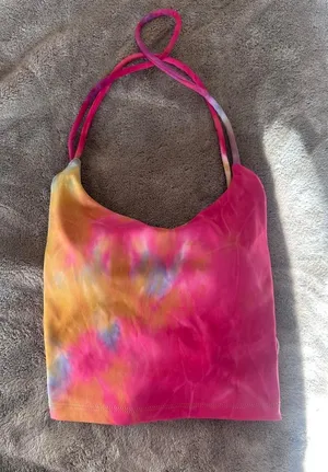 Tie dye workout crop top Multiple thumbnail 1