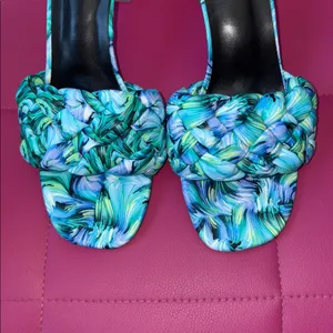 SHEIN Graphic Weave Heeled Mule Sandals thumbnail 3