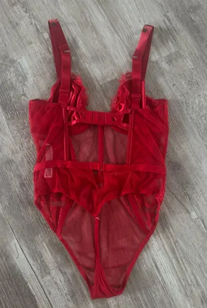 Lingerie thumbnail 2