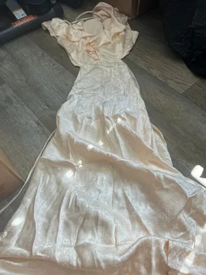 ASTR the Label Nyla Ivory Ditsy Floral Cutout Back Maxi Dress Women’s Sz M thumbnail 1