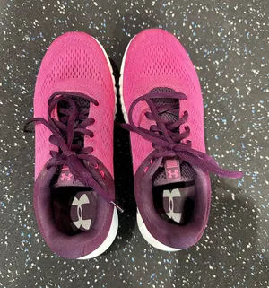 Women’s Under Armour Shoes thumbnail 1
