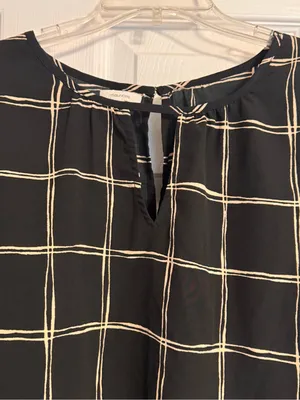 Maurice’s Black Ecru Leighton Windowpane Long Sleeve Keyhole Neck Blouse Medium thumbnail 4