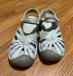 Keen Women's Rose Sandals Grey Size 7.5. thumbnail 1