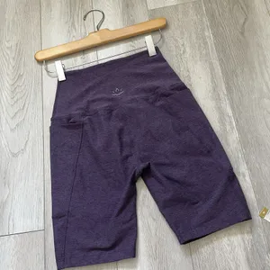 Beyond Yoga Shorts pockets 7" workout womens Purple (small) activewear outdoor thumbnail 4