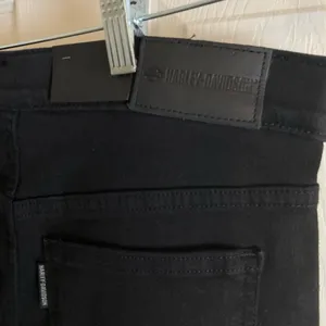 Harley-Davidson Woman’s High-Rise Skinny Pull-On Jeans Size 29 thumbnail 10