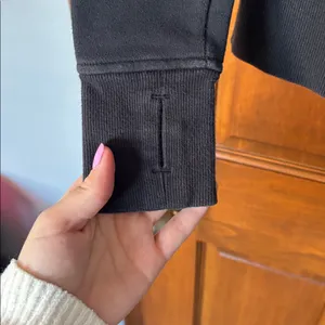Lululemon Athletica Charcoal Chicago Blackhawks Zip-Up Jacket Size 2 thumbnail 3