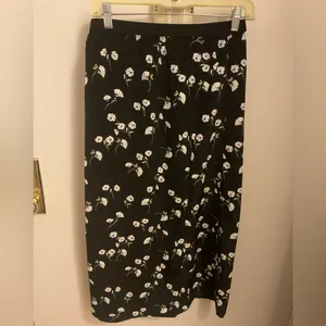 Sanctuary Black and White Floral Midi Skirt thumbnail 3