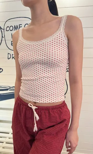 Brandy Melville Skylar Heart Lace‎ Tank Japan Exclusive Tank Made in Italy thumbnail 1
