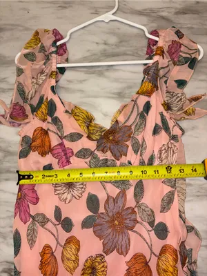 Angie Floral Ruffle Handkerchief Hem Midi Dress Pink Medium NWT thumbnail 4