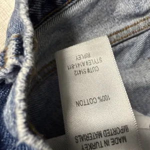 Agolde denim button fly‎ raw hem Ripley jeans size 24 thumbnail 5